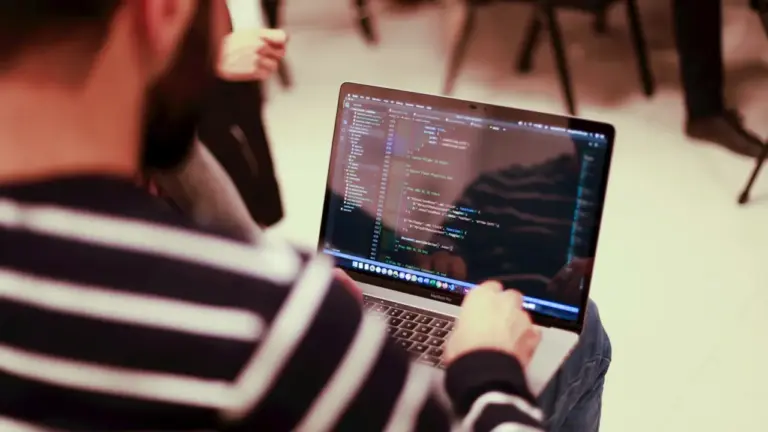 Live Linux Security Brief for July 30, 2026: Kernel, Packages, and Service Risk